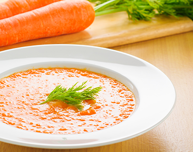 Sopa de Zanahora y Manzana con Jengibre Orgánico En Polvo